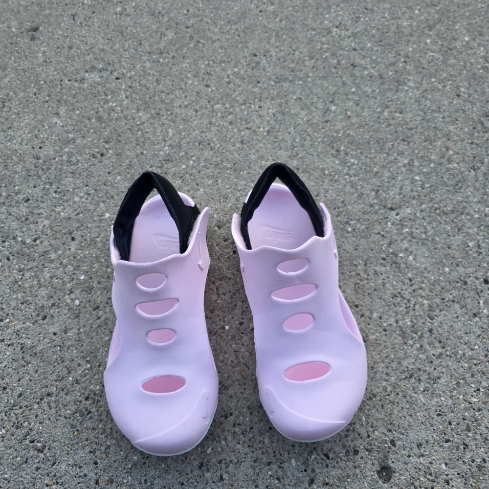Nike Sunray Protect Pink Velcro Adjustable Sandasls Little Girls 3Y